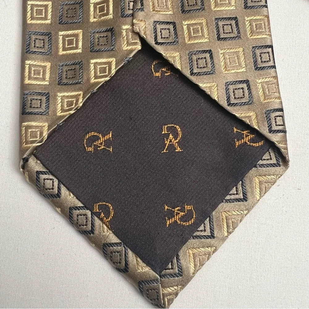 Valerio Garati 100% Silk Handmade Designer Gold‎ Tan Embroidered Business Casual
